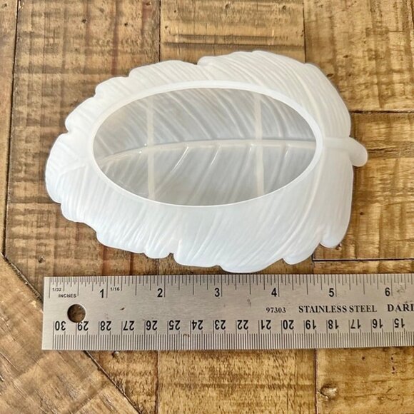 Leaf Dish Tray Silicone Mold - Picture 4 of 4